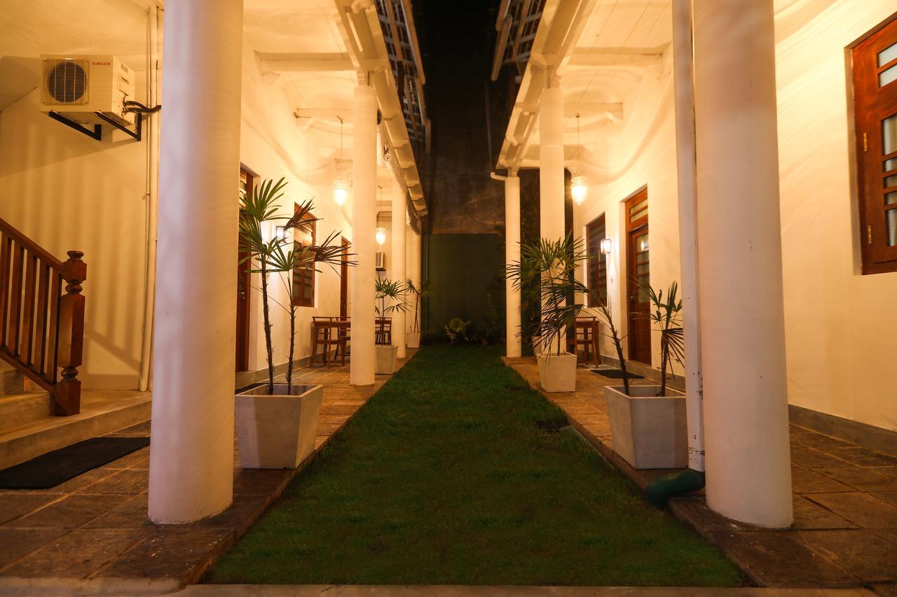 Knight Inn - Galle Fort Exterior photo